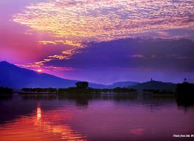 Dawn of Xuanwu Lake
